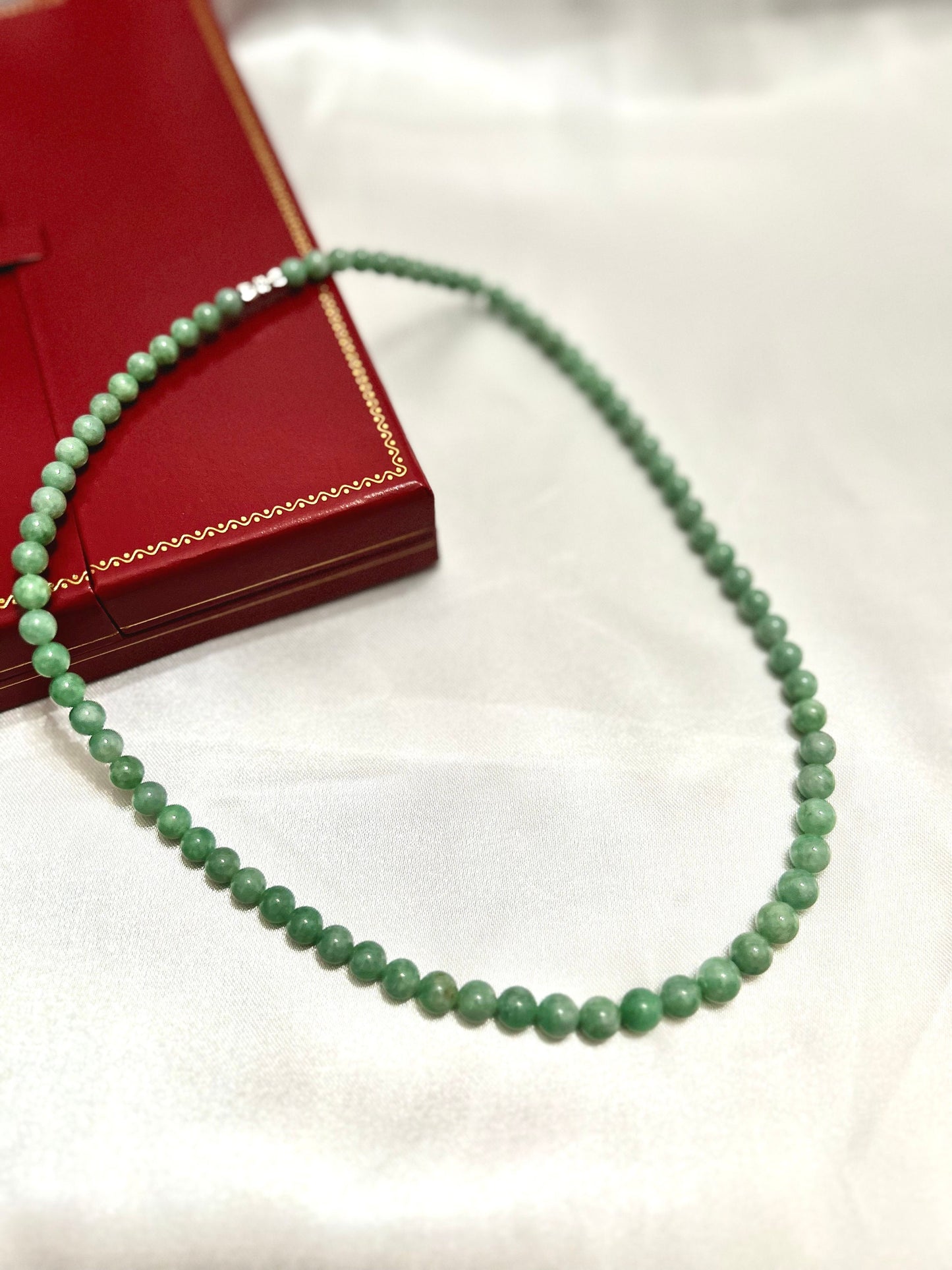 Grade A Natural green Burmese Jadeite beads necklace with sterling silver closure