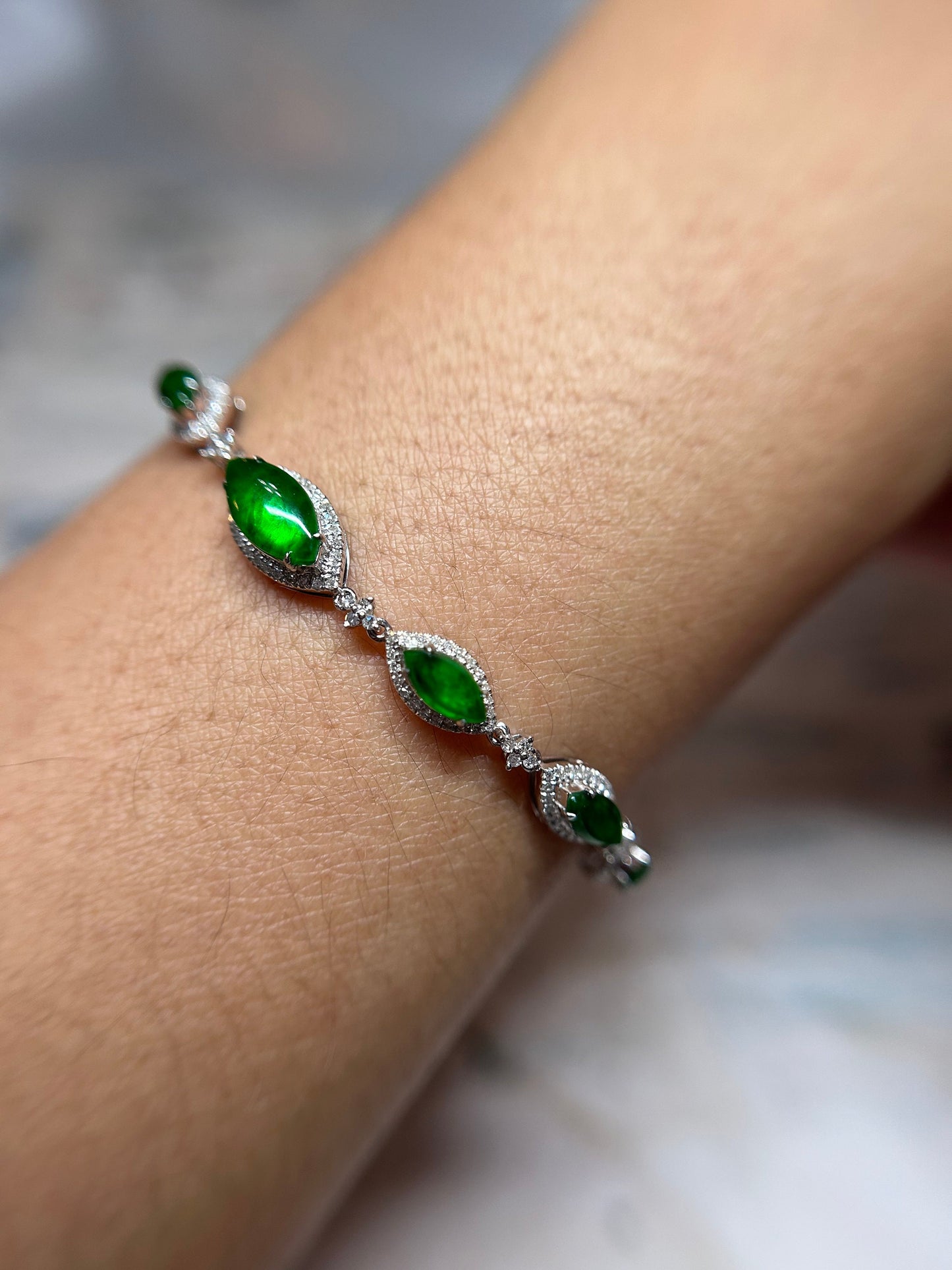 Certified from Trusted Lab Grade A Natural Burma Imperial Green Jadeite 18k white gold bracelet