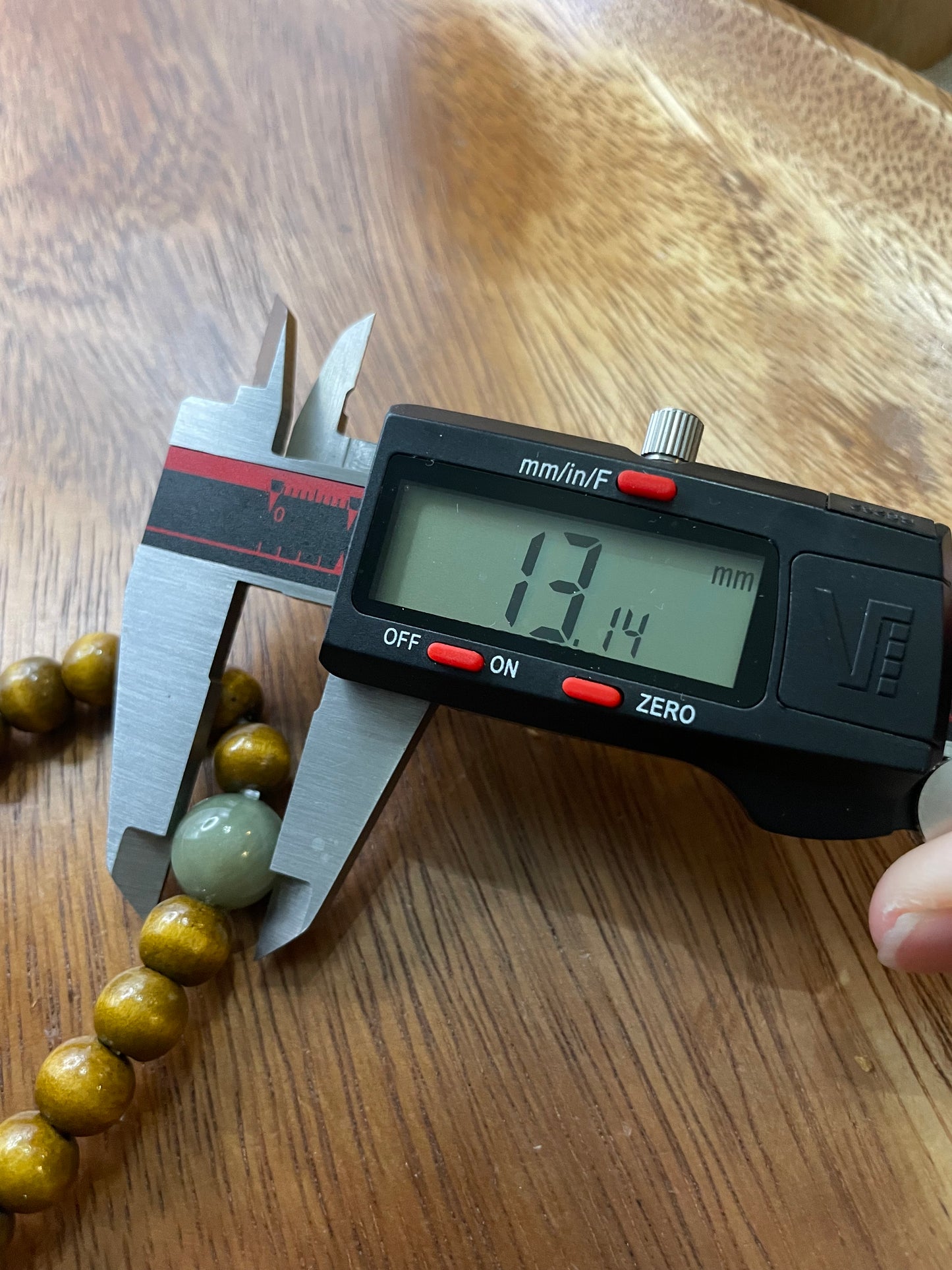 Grade A Natural green bead Burma Jadeite bead with wood beads elastic Bracelet