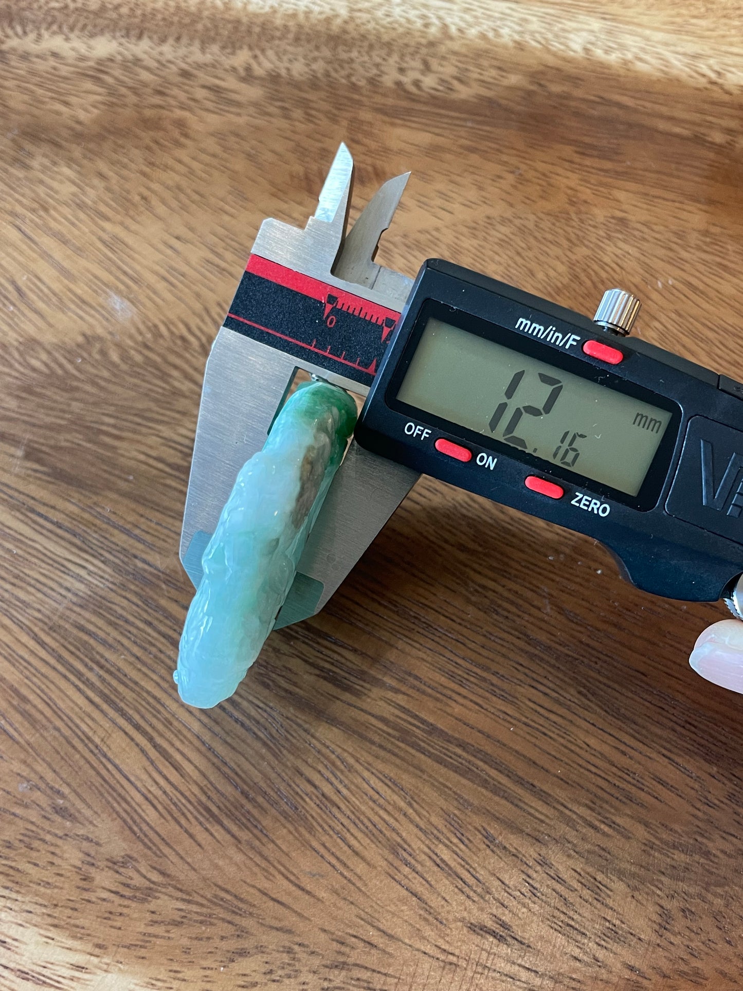 Natural Burma White and Green 9 Dragon Pendant silver necklace