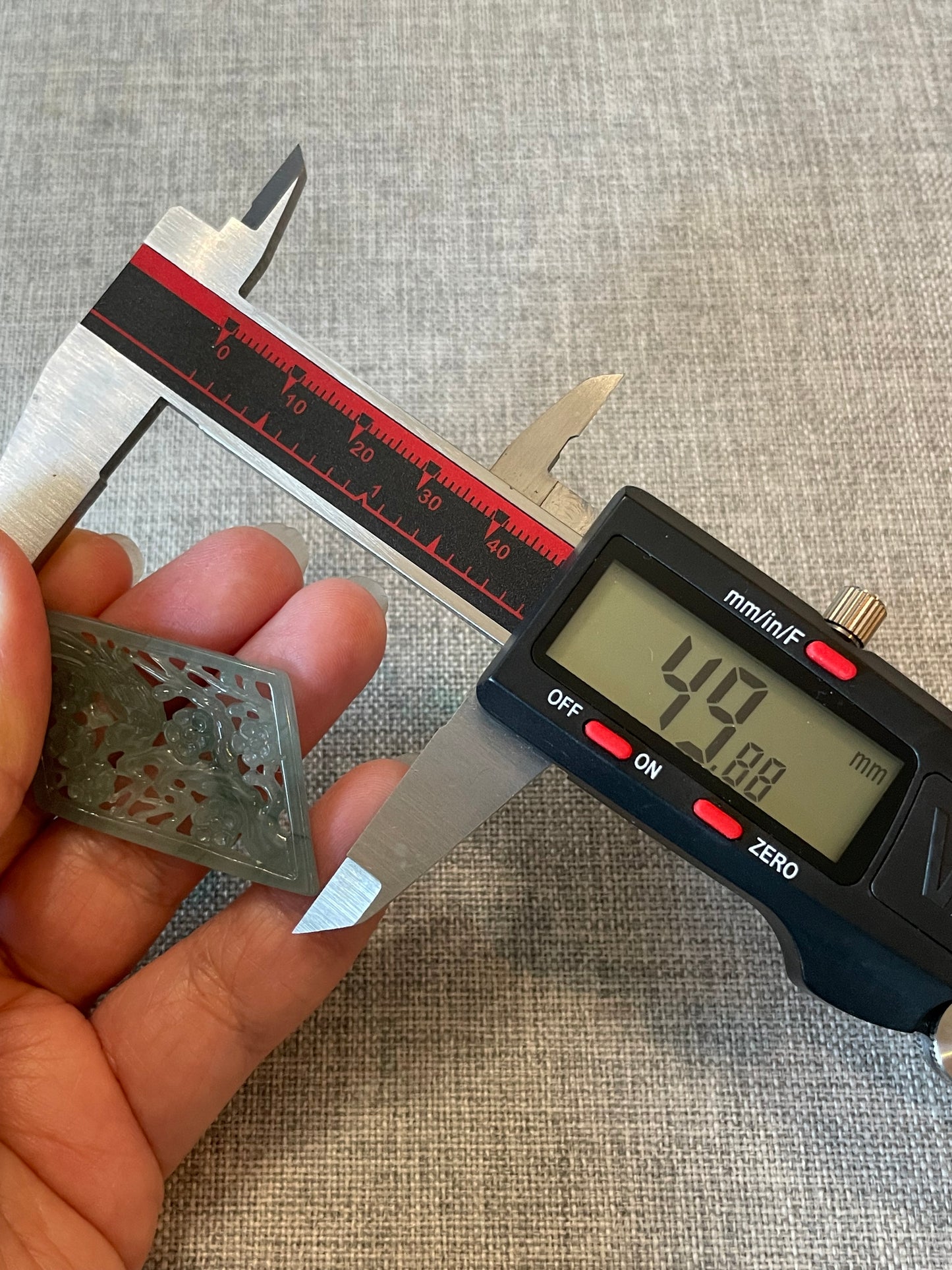 Natural Llght Green Bird and Flower Pendant silver necklace