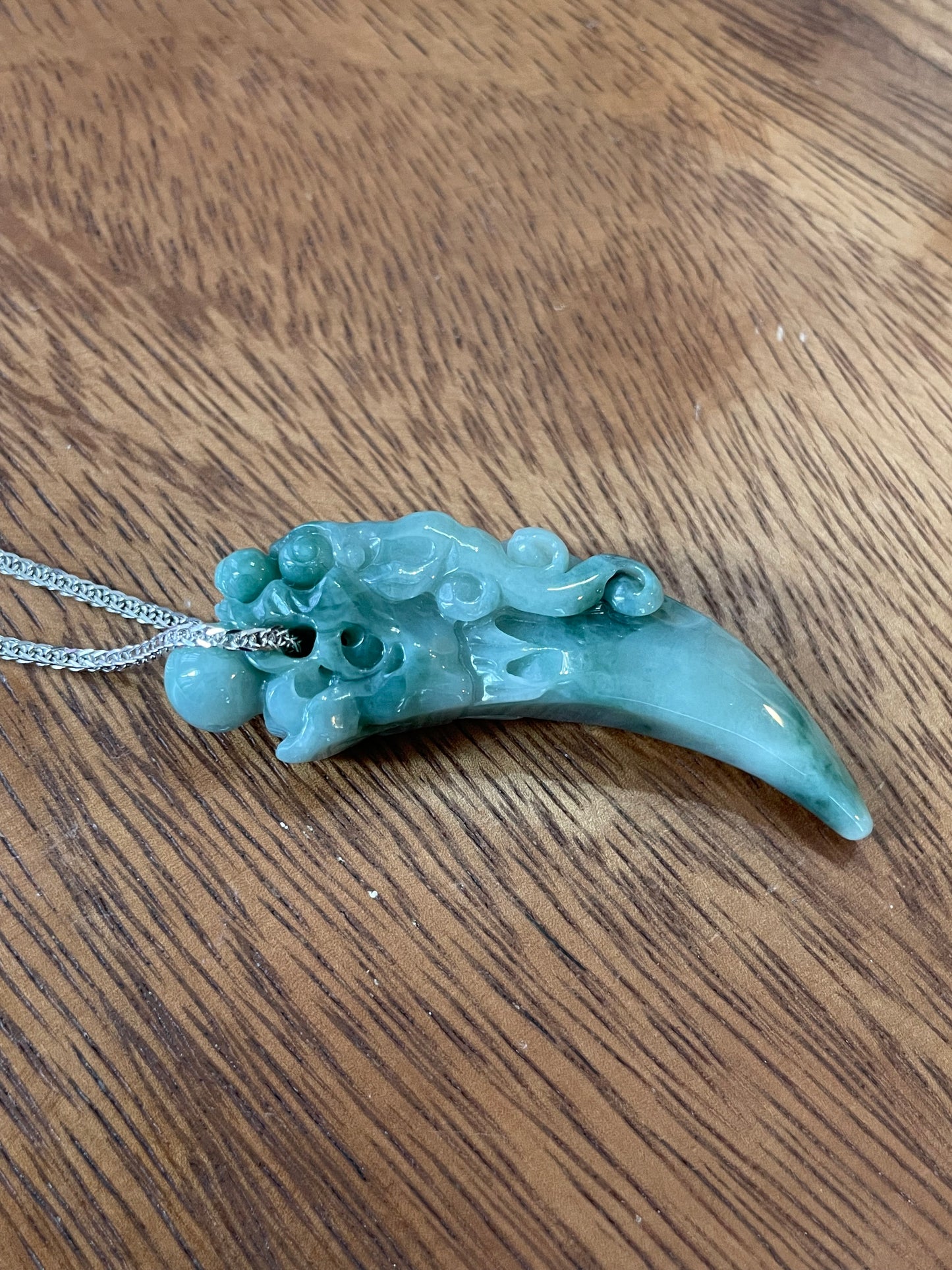 Nature Burma Jadeite Hand curved Dragon Teeth silver necklace