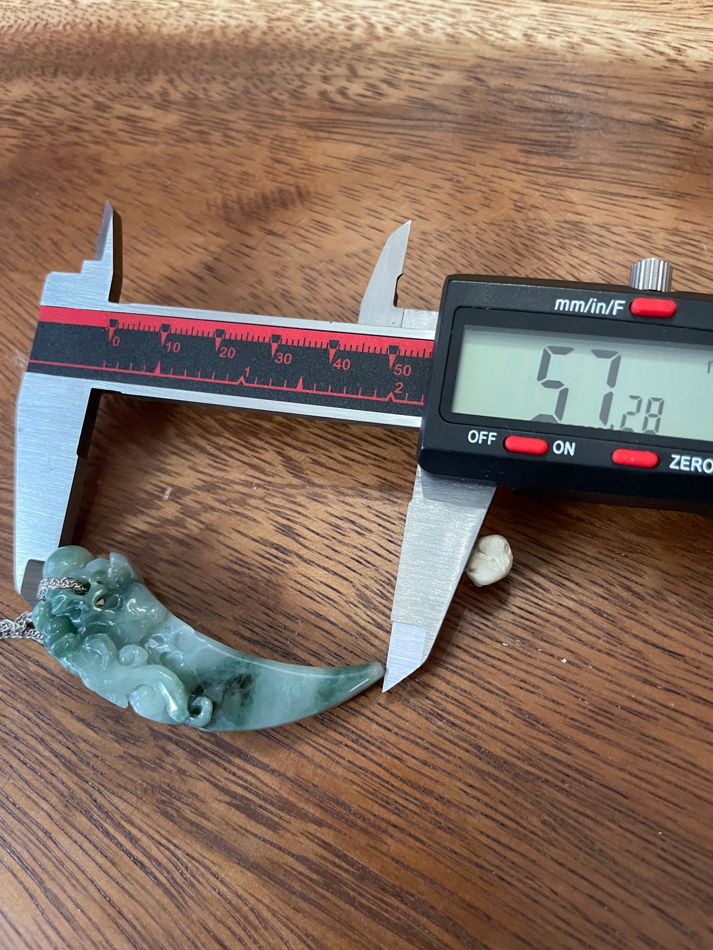 Nature Burma Jadeite Hand curved Dragon Teeth silver necklace