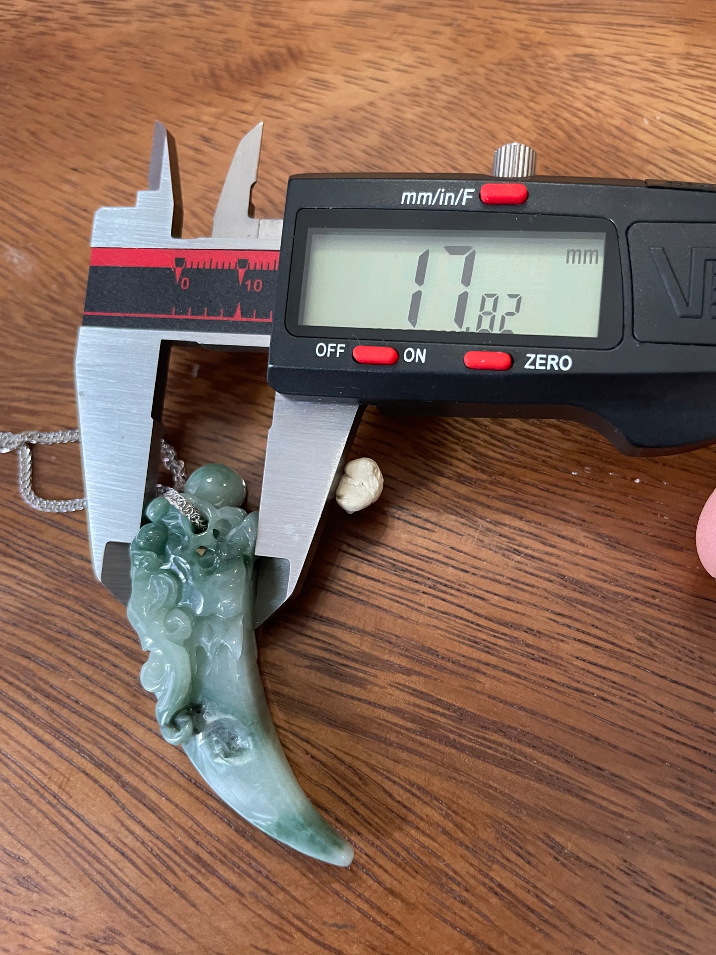 Nature Burma Jadeite Hand curved Dragon Teeth silver necklace