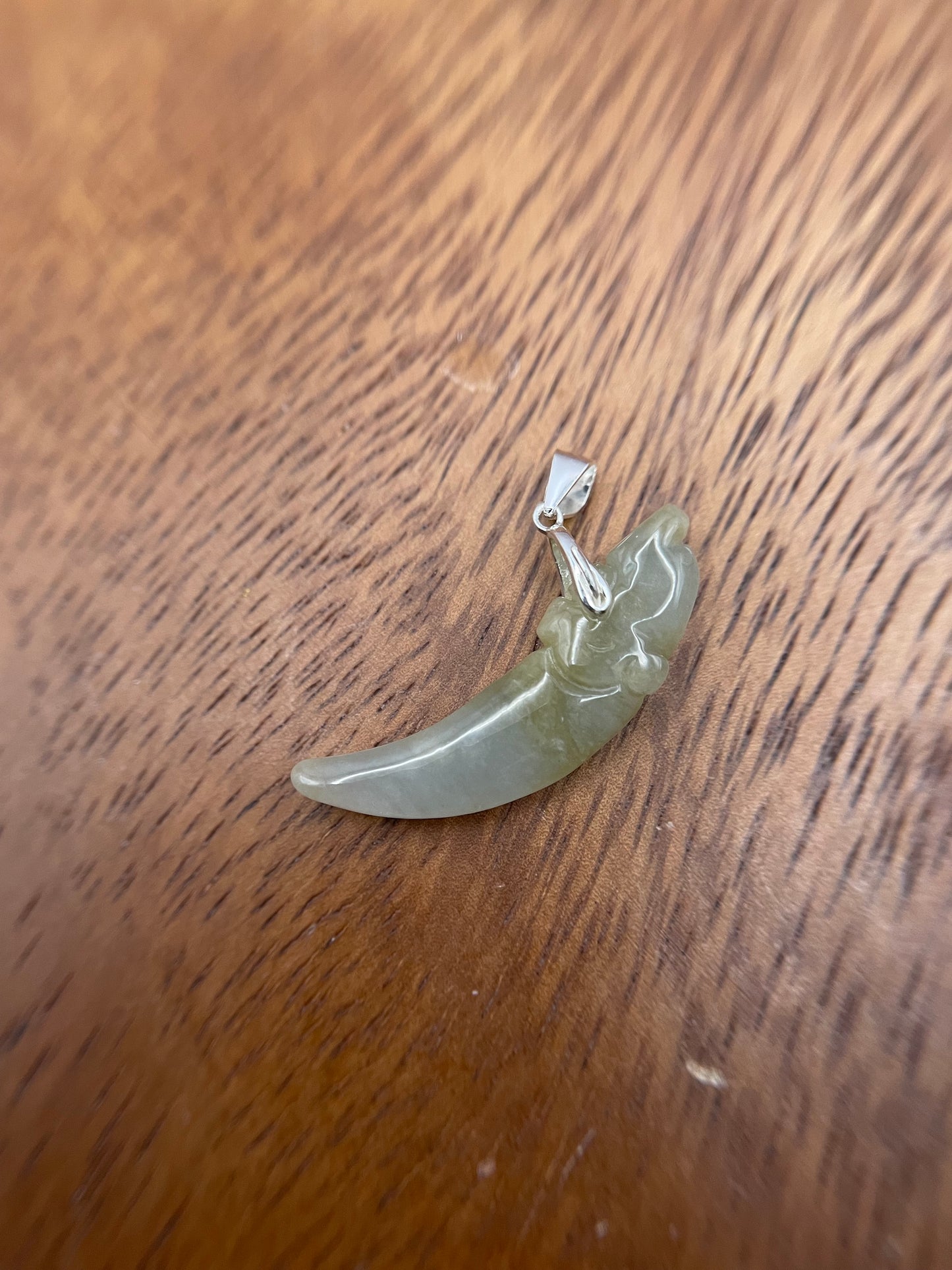Nature Burma Jadeite Hand curved Yellow Dragon Teeth Sterling Silver necklace