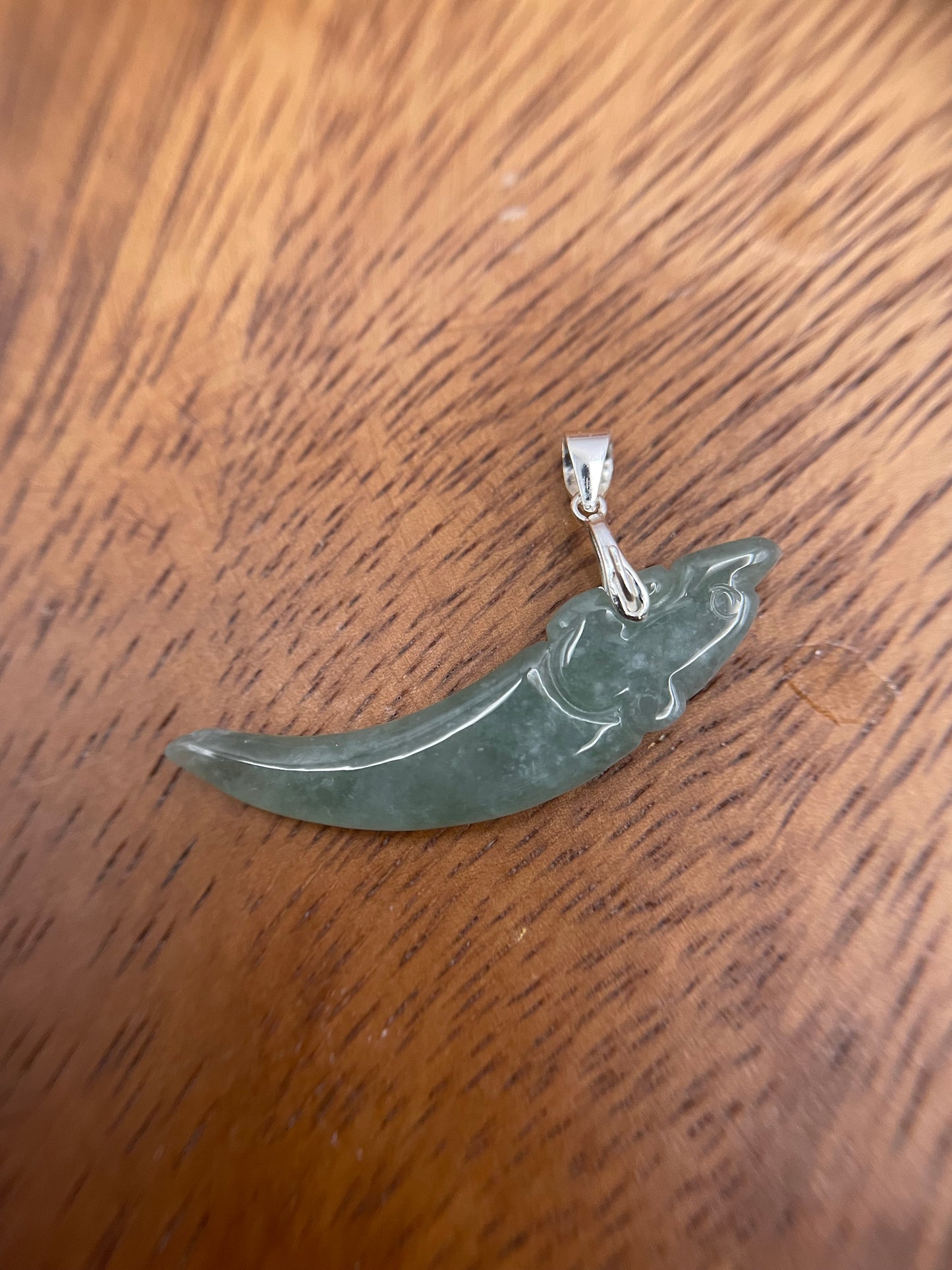 Nature Burma  Green Jadeite Hand curved Dragon Teeth Sterling Silver necklace
