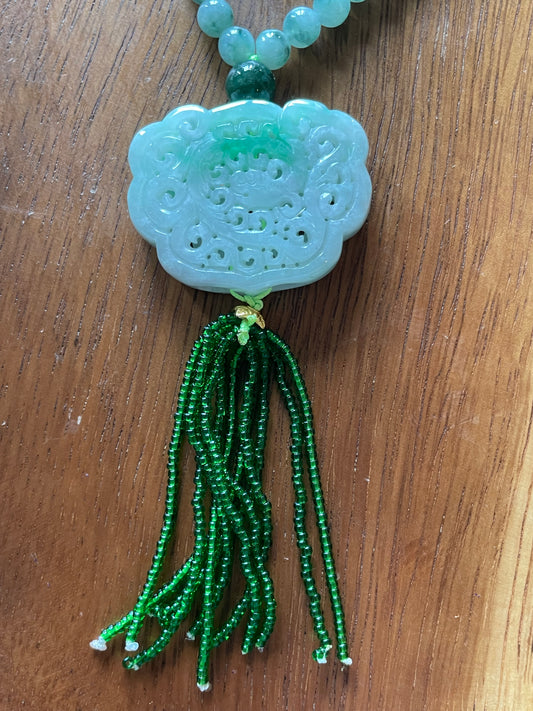 Grade A Natural Burma Jadeite Hand carved Green Yuyi (ruyi) Green Beads Necklace