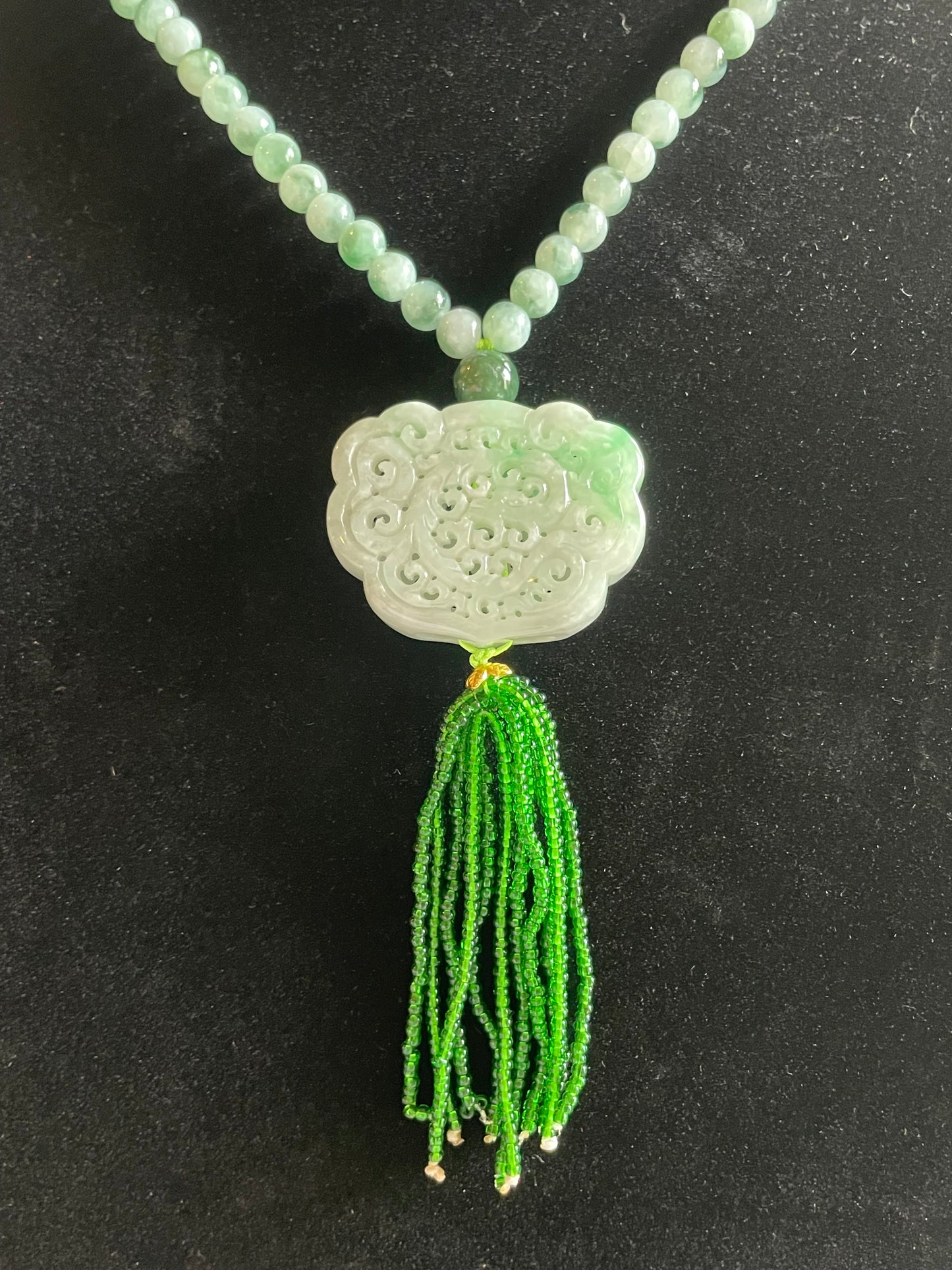 Grade A Natural Burma Jadeite Hand carved Green Yuyi (ruyi) Green Beads Necklace