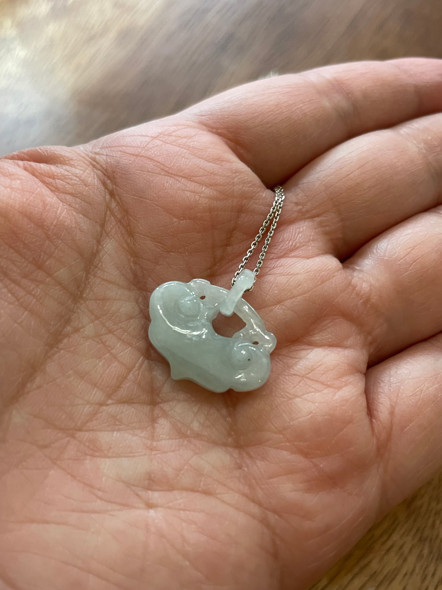 Grade A Natural Burma Jadeite Hand carved Green Yuyi (ruyi) Sterling Silver Necklace