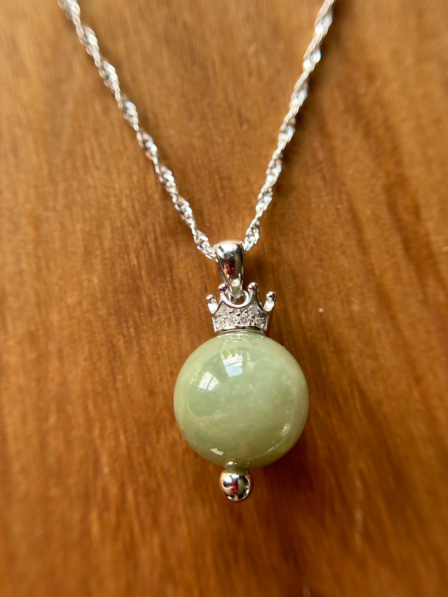 Grade A Natural Burma green  bead Jadeite with  Silver  Crown necklace