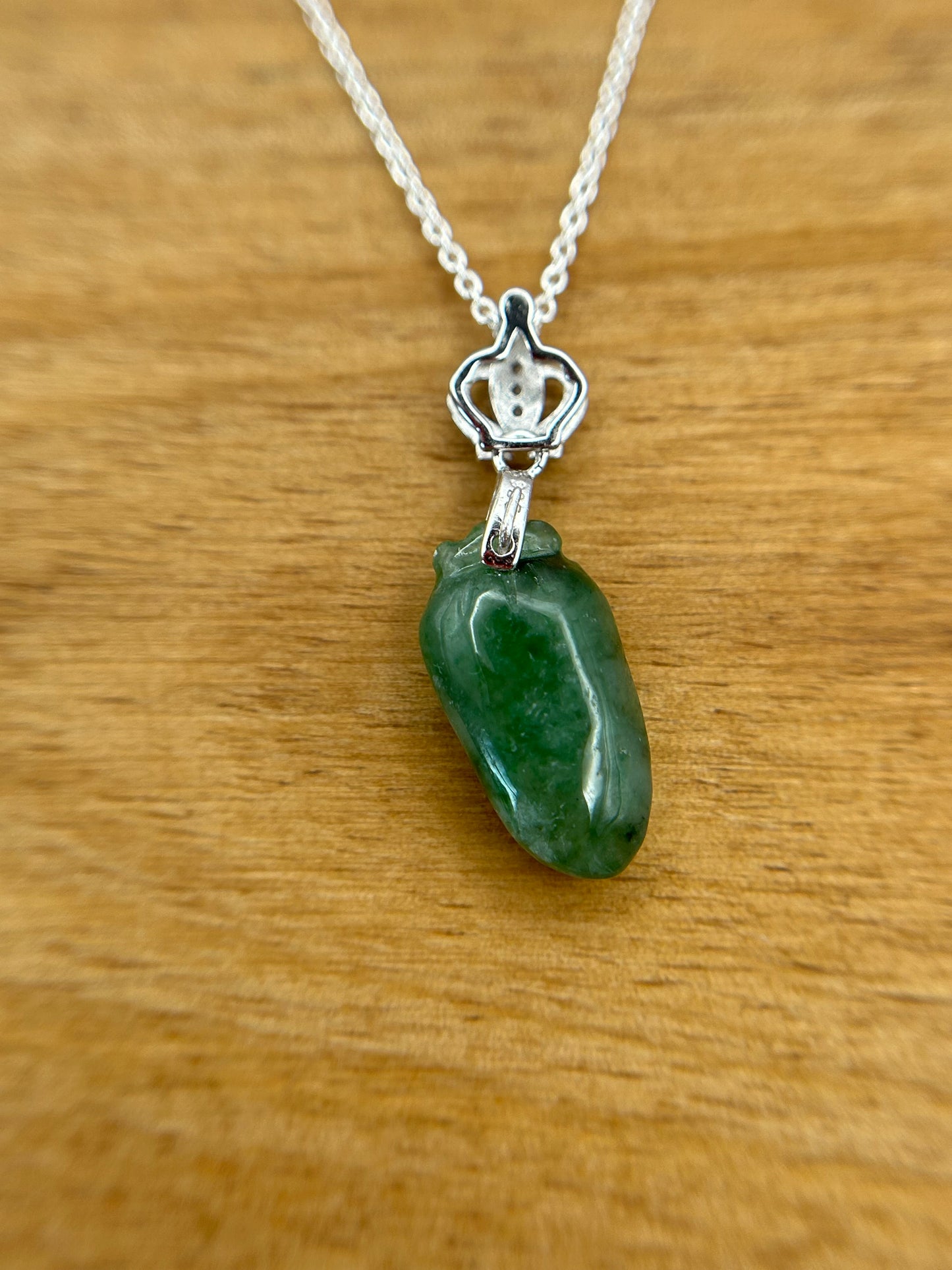 Grade A Natural Icy Green Burma jadeite Pepper with Sterling Silver necklace