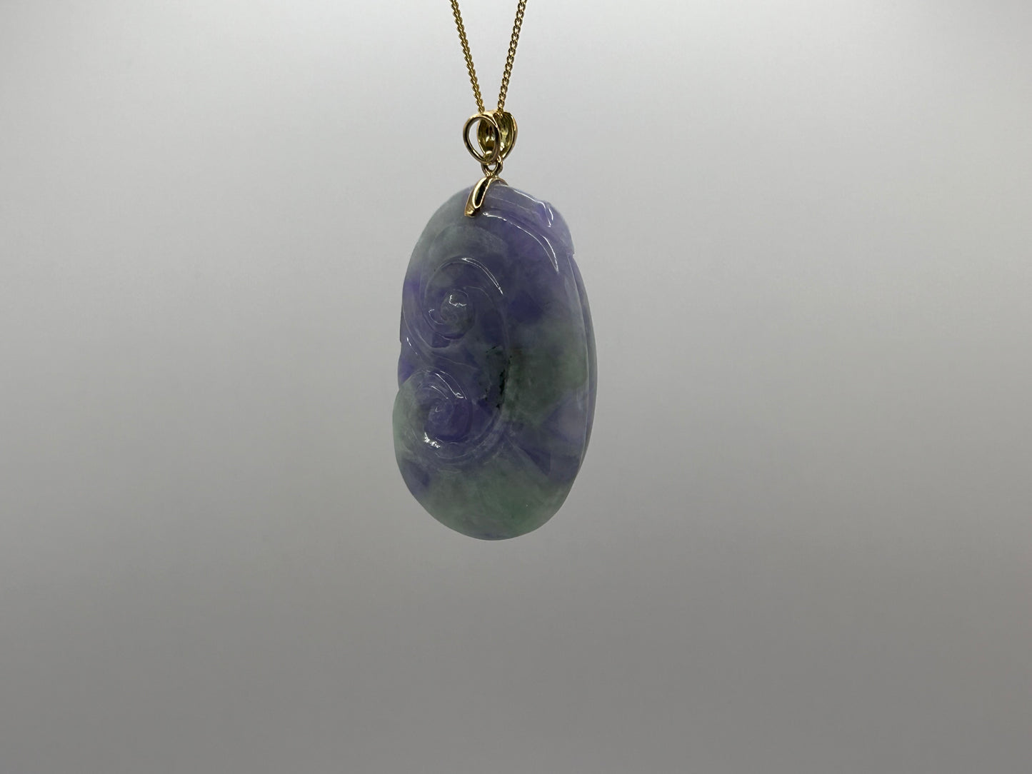 Natural Garde A Burme Jadeite 18K Yellow Gold Bail Lavender and Green Yuyi Pendant