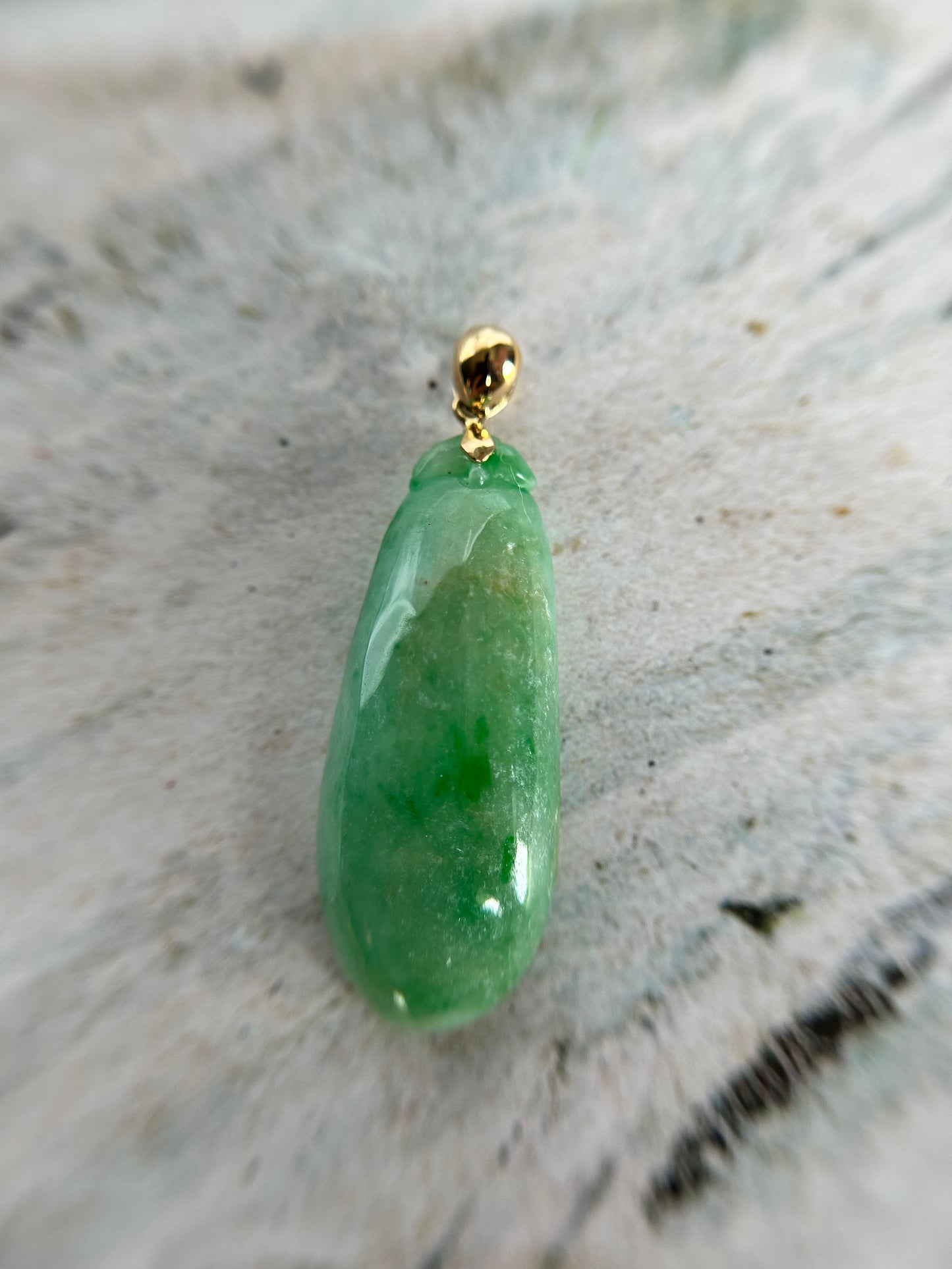 Grade A Natural Burma Icy Green Jadeite Fok Gurd pendant with 18K Yellow Gold bail Pendant